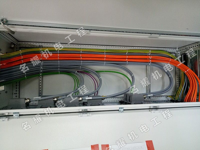 菏澤市名耀機(jī)電工程有限公司工程案例利勃海爾中國(guó)重汽加工中心